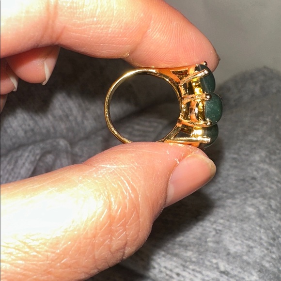 Jade ring - Picture 3 of 5